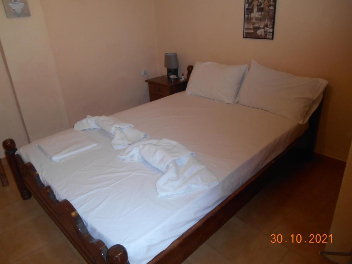 Melios Rooms Petalidi Exterior photo