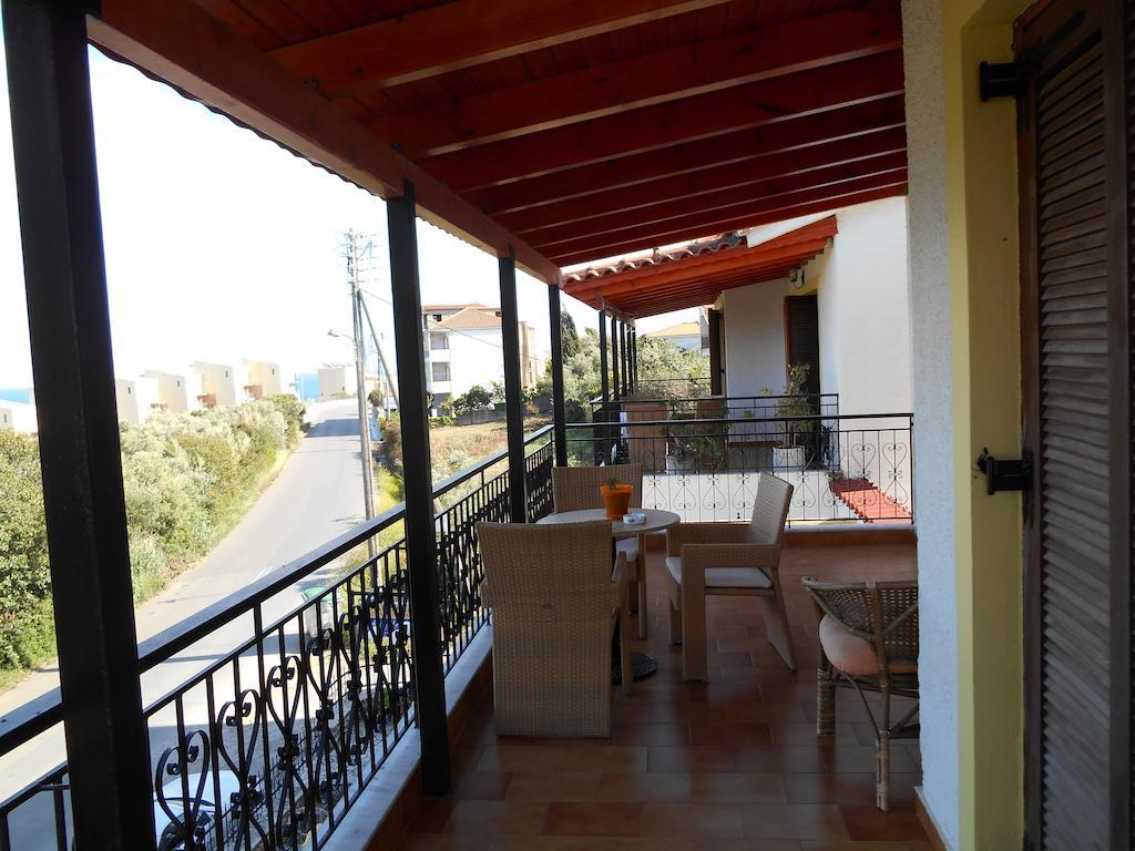 Melios Rooms Petalidi Exterior photo