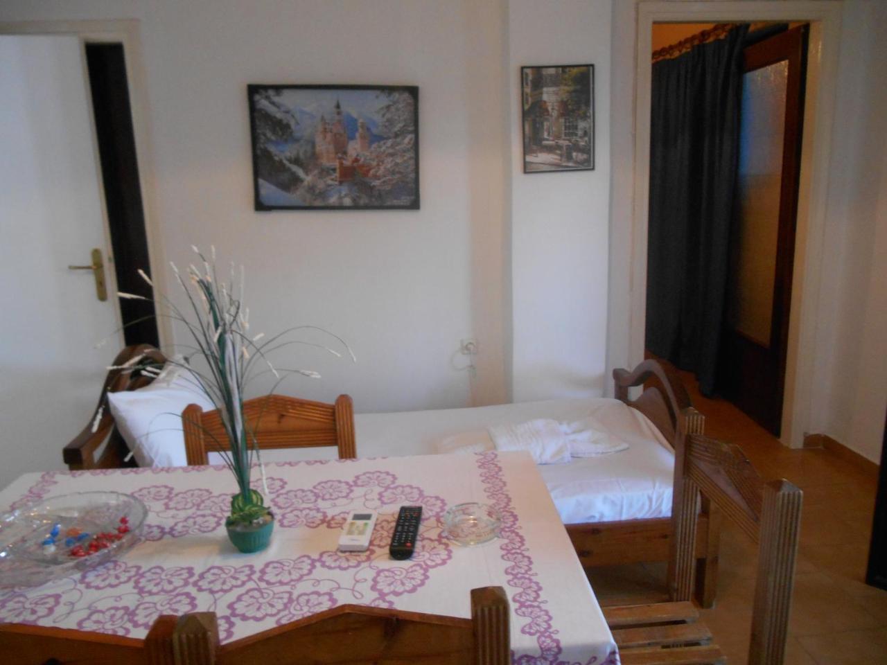 Melios Rooms Petalidi Exterior photo